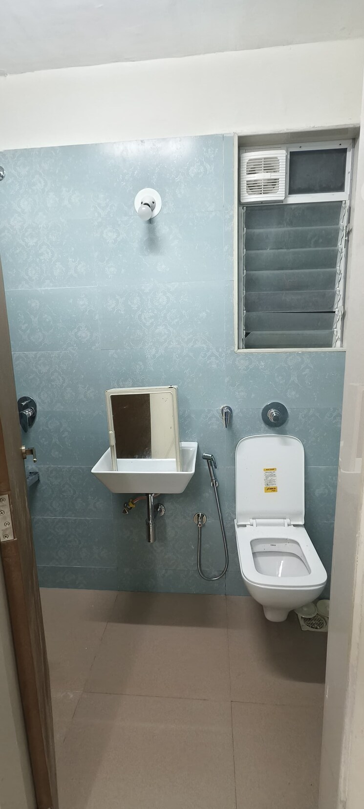 Bathroom, ghatkopar east 3 Bedroom 950 Sq.Ft. Apartment In Ghatkopar East Mumbai 9387483