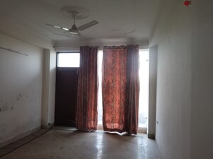Room in 3.5 BHK Apartment at Singhpura – for Sale