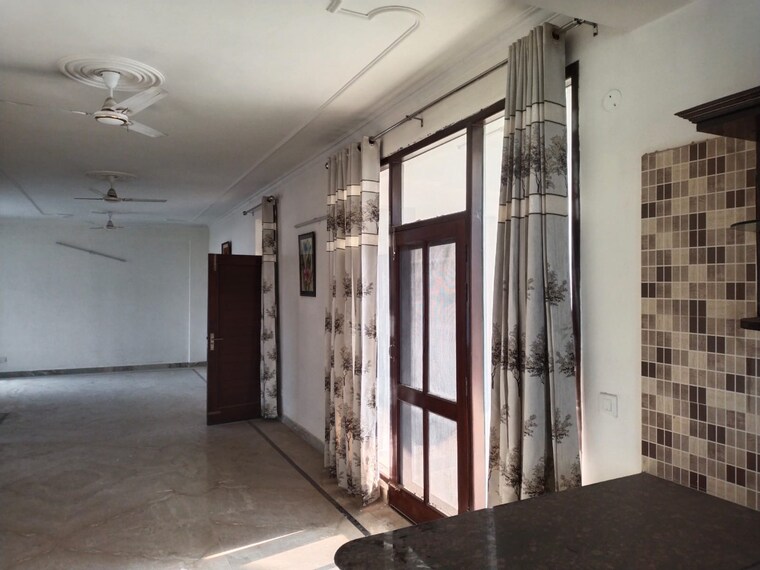 Room, singhpura 3.5 Bedroom 2500 Sq.Ft. Apartment In Singhpura Zirakpur 9387484