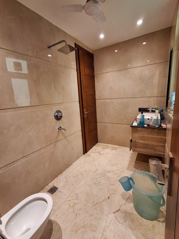 Bathroom, unitech-escape 3 Bedroom 2097 Sq.Ft. Apartment In Sector 50 Gurgaon 9387490
