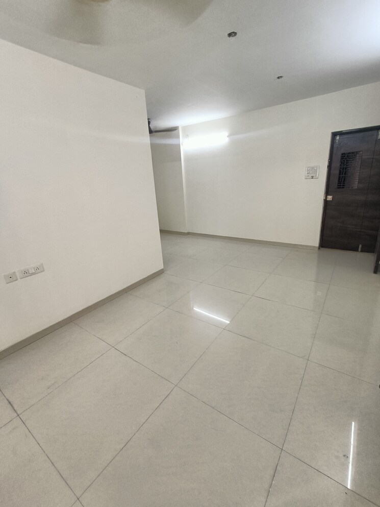 Room, rustomjee-meridian 2 Bedroom 680 Sq.Ft. Apartment In Kandivali West Mumbai 9387497