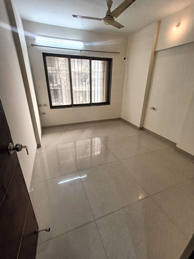 Room, rustomjee-meridian 2 Bedroom 680 Sq.Ft. Apartment In Kandivali West Mumbai 9387497