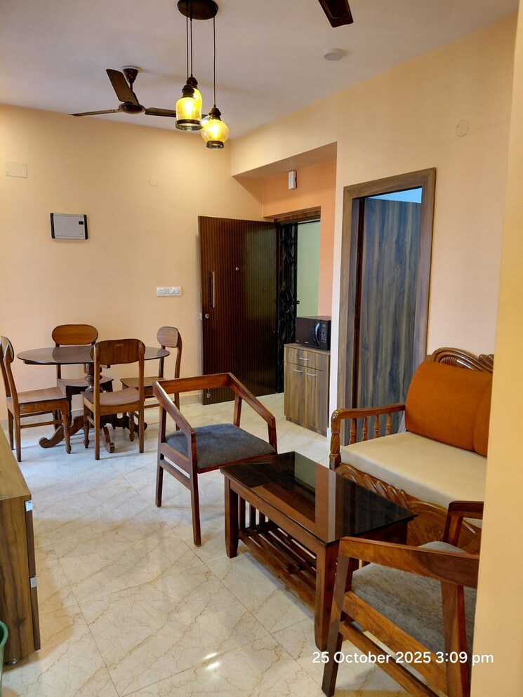 Living Room, kundan-plaza 3 Bedroom 1320 Sq.Ft. Apartment In Chinar Park Kolkata 9387525