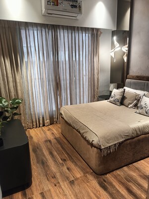 3 BHK Apartment For Rent in LnT Crescent Bay T5, Parel