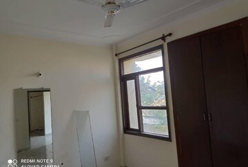 Room in 2 BHK Apartment at Chandigarh Hollywood Heights 1, Lohgarh – for Rent