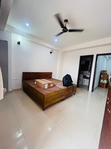 Living Room in 2 BHK Builder Floor at Sector 46 – for Rent