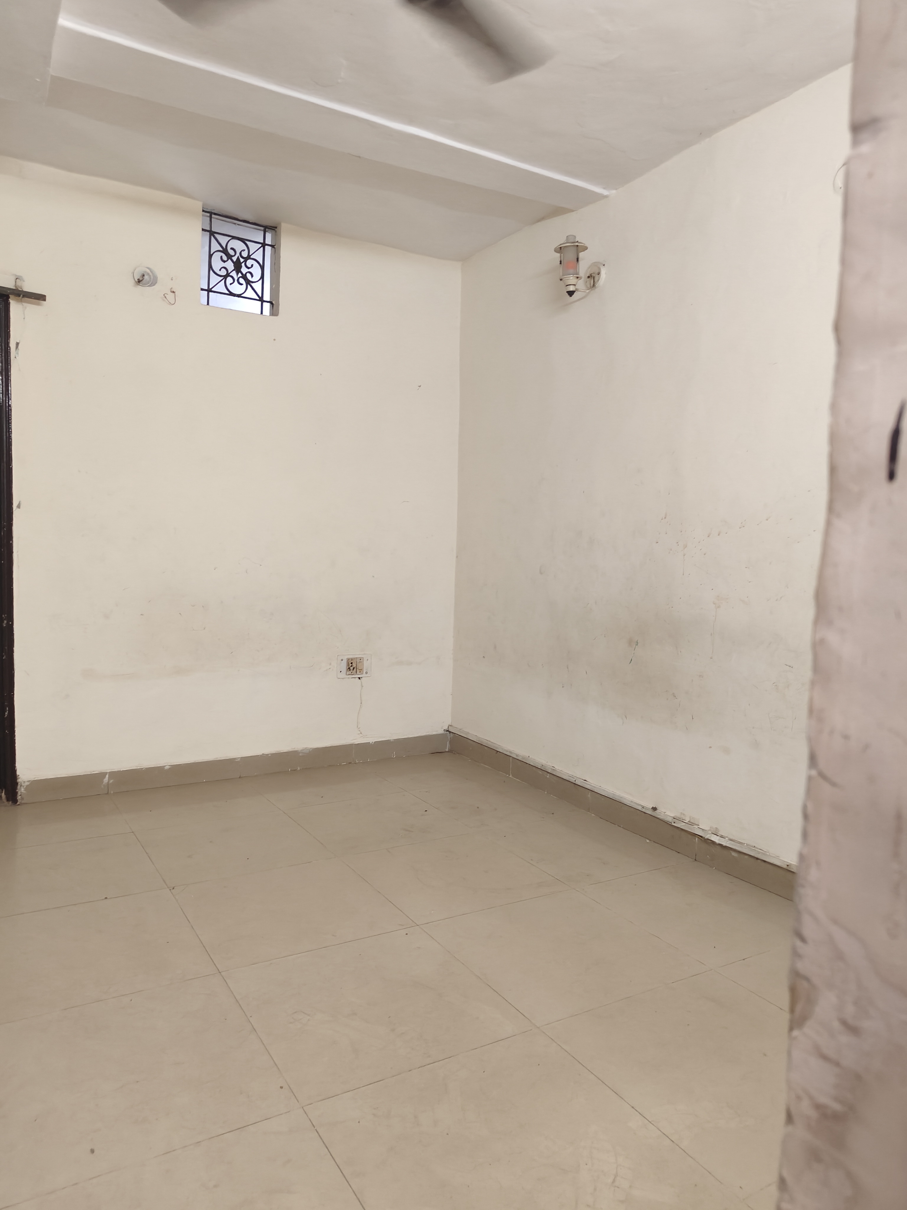 1 BHK Independent House For Rent in Sarita Vihar Pocket-G RWA