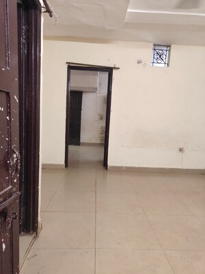 Room in 1 BHK Independent House at Sarita Vihar Pocket-G RWA, Sarita Vihar – for Rent