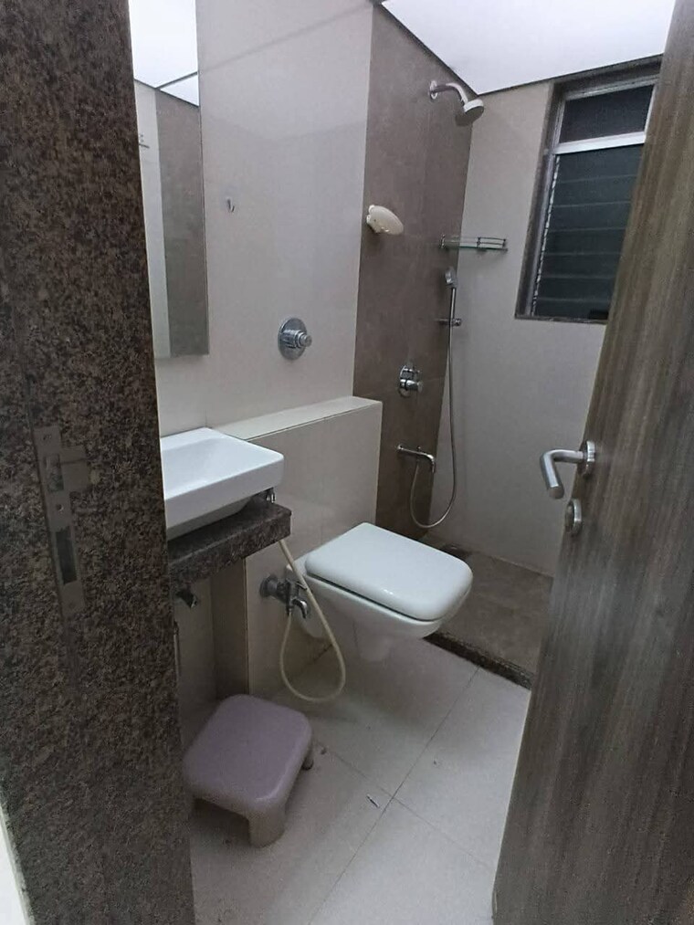 Bathroom, sagar-darshan-chs-andheri 2 Bedroom 850 Sq.Ft. Apartment In Andheri West Mumbai 9387592