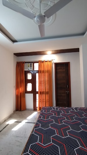 Living Room in 2 BHK Builder Floor at Sector 46 – for Rent