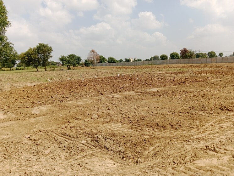 undefined, gwalior road  100 Sq.Yd. Plot In Gwalior Road Agra 9387613
