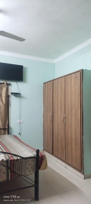 Furnished Amenities in 1 RK Apartment at Pavani Laxmi Nivas, Madhapur – for Rent