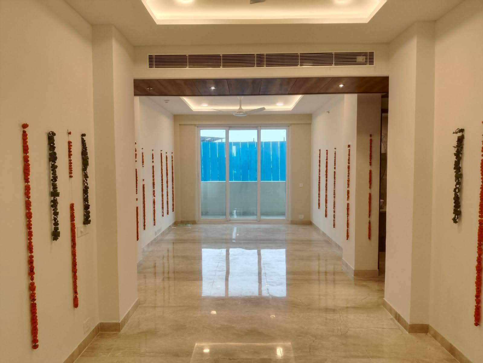 3 BHK + Servant Room Apartment For Rent in M3M Sky City