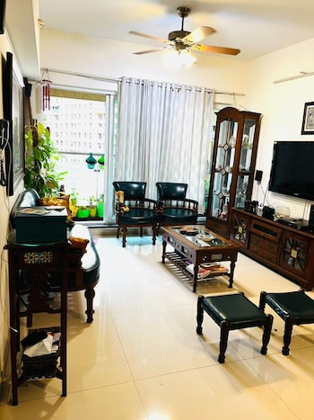 Rustomjee Urbania Azziano