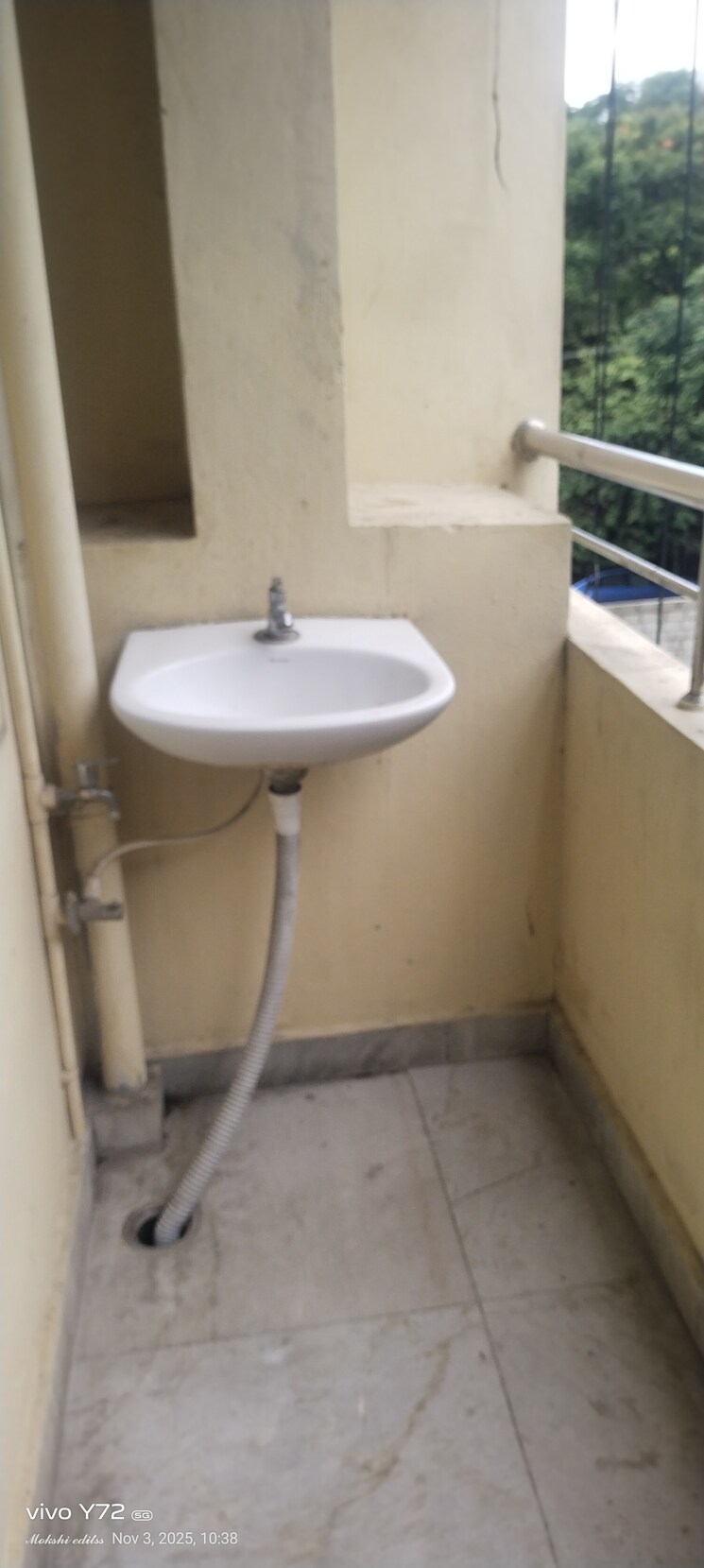 Bathroom, pavani-laxmi-nivas 2 Bedroom 1050 Sq.Ft. Apartment In Madhapur Hyderabad 9387648