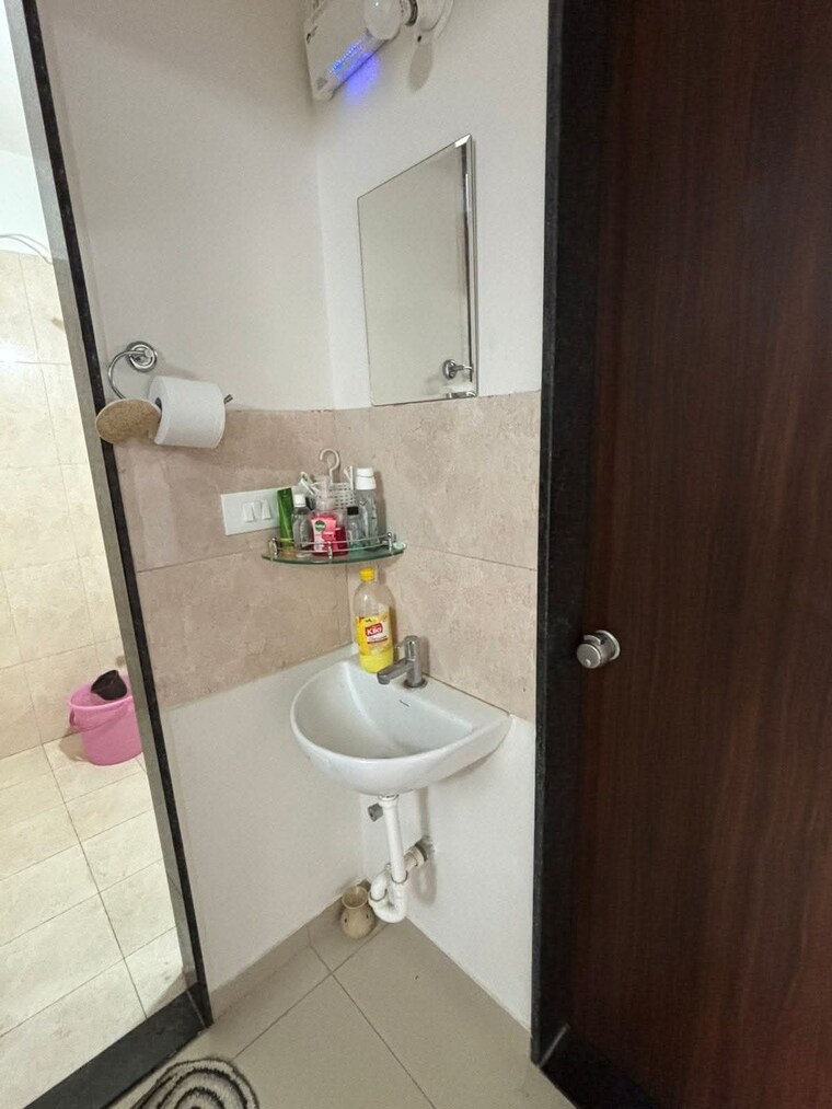 Bathroom, yashwin-orizzonte 2 Bedroom 1020 Sq.Ft. Apartment In Kharadi Pune 9387636
