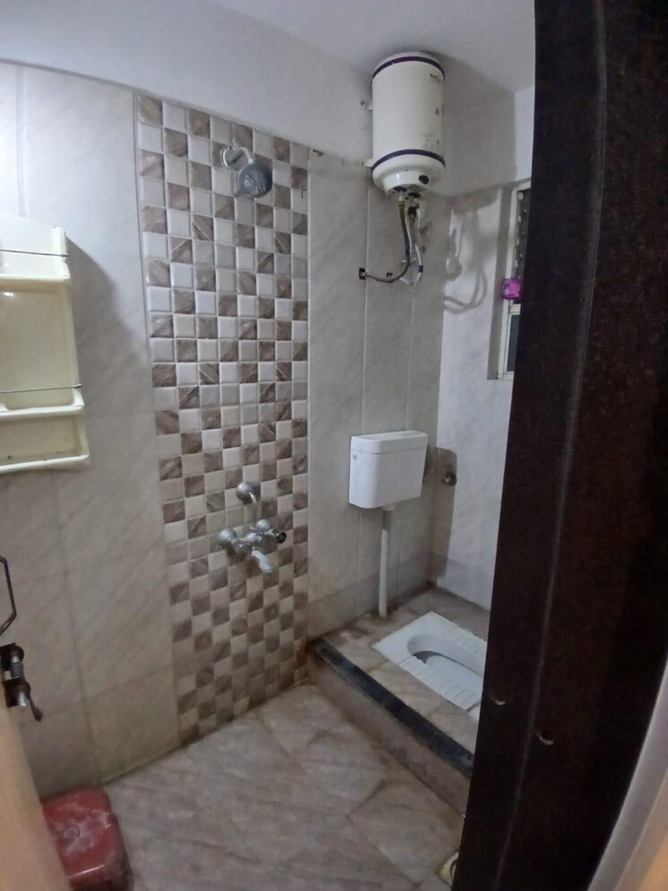 Bathroom, sg-lanke-vishwajeet-residency 2 Bedroom 1015 Sq.Ft. Apartment In Kharadi Pune 9387651