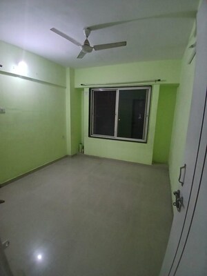 Room in 2 BHK Apartment at SG Lanke Vishwajeet Residency, Kharadi – for Rent