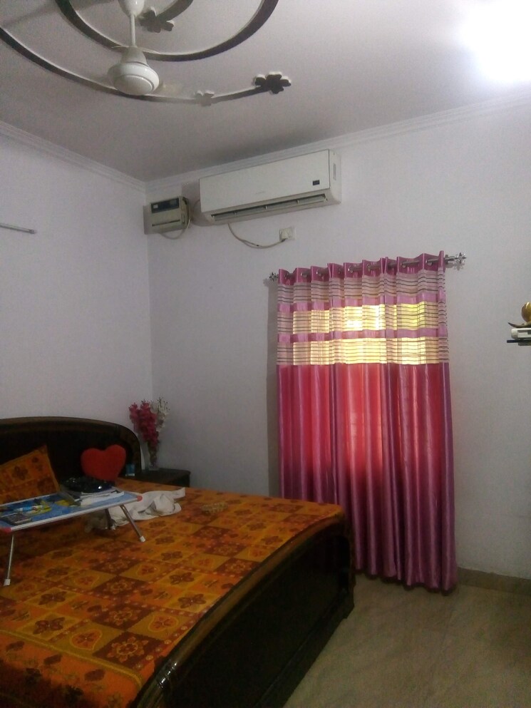 Bedroom, raj nagar 3 Bedroom 140 Sq.Yd. Builder Floor In Raj Nagar Ghaziabad 9387700