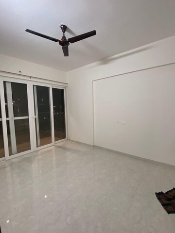 Room in 2 BHK Apartment at Majestique Marbella Phase 1, Kharadi – for Rent