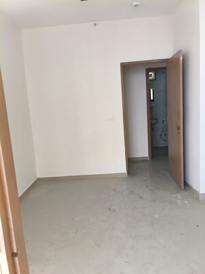 2 BHK Apartment For Rent in Pareena Om Apartments, Sector 112