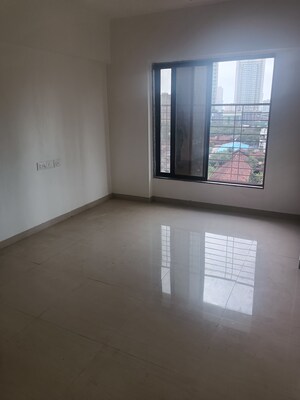 Room in 3 BHK Apartment at Piramal Mahalaxmi Central Tower, Mahalaxmi – for Rent