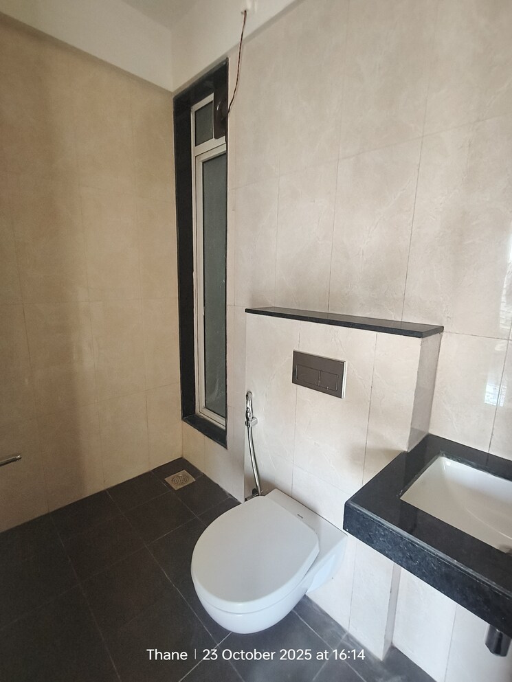 Bathroom, indiabulls-one-indiabulls 2 Bedroom 806 Sq.Ft. Apartment In Pokhran Road No Two Thane 9387757