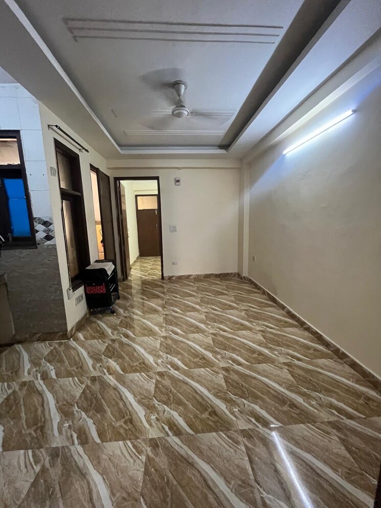  Parking, saket 1.5 Bedroom 450 Sq.Ft. Builder Floor In Saket Delhi 9387743