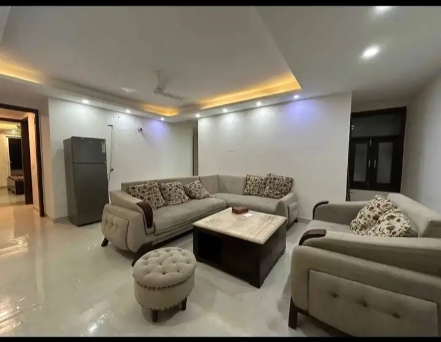 3 BHK Builder Floor For Rent in Maidangarhi 
