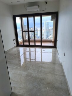 2.5 BHK + Study Room Apartment For Sale in Oberoi Realty Splendor