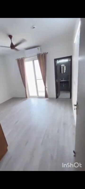 Room in 2 BHK Apartment at Hero Homes Gurgaon, Sector 104 – for Rent