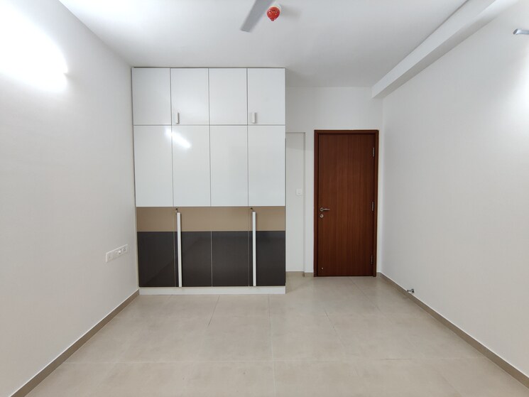 Room, bhartiya-nikoo-homes-phase-2 3 Bedroom 1635 Sq.Ft. Apartment In Thanisandra Main Road Bangalore 9387839