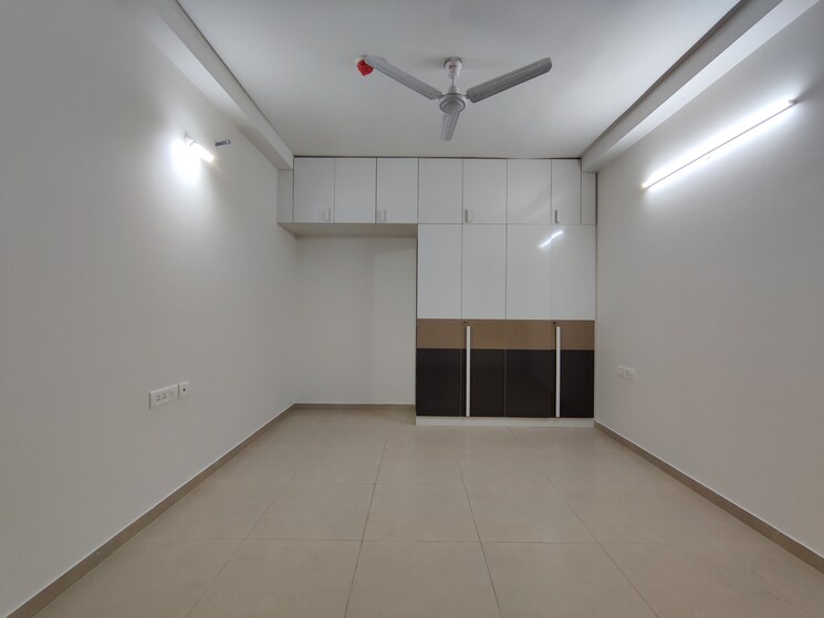 Room, bhartiya-nikoo-homes-phase-2 3 Bedroom 1635 Sq.Ft. Apartment In Thanisandra Main Road Bangalore 9387839