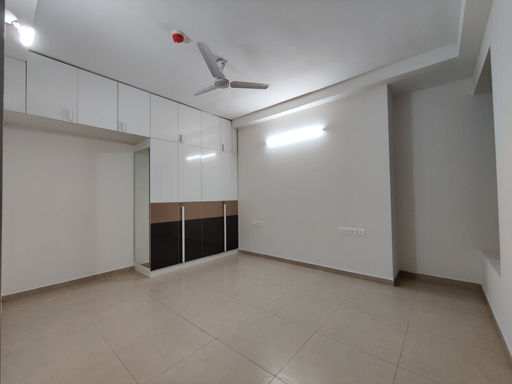 Room, bhartiya-nikoo-homes-phase-2 3 Bedroom 1635 Sq.Ft. Apartment In Thanisandra Main Road Bangalore 9387839