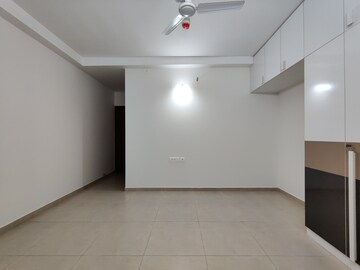 Room in 3 BHK Apartment at Bhartiya Nikoo Homes Phase 2, Thanisandra Main Road – for Rent