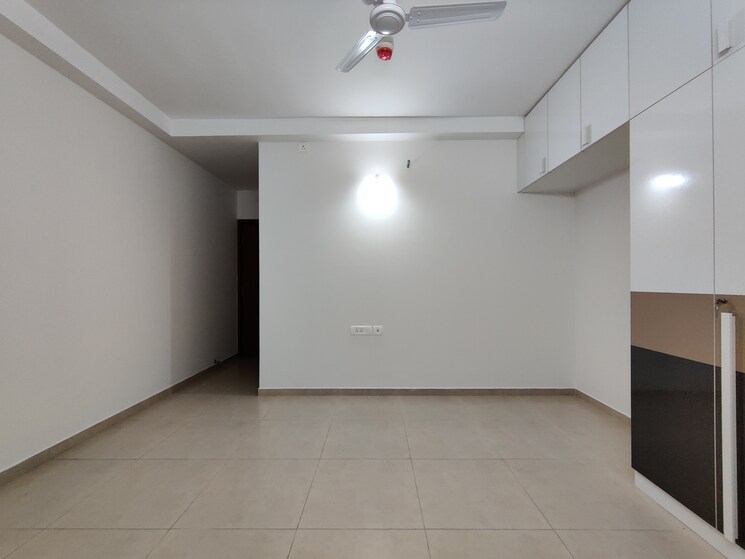 Room, bhartiya-nikoo-homes-phase-2 3 Bedroom 1635 Sq.Ft. Apartment In Thanisandra Main Road Bangalore 9387839