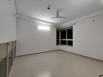 Room in 3 BHK Apartment at Bhartiya Nikoo Homes Phase 2, Thanisandra Main Road – for Rent