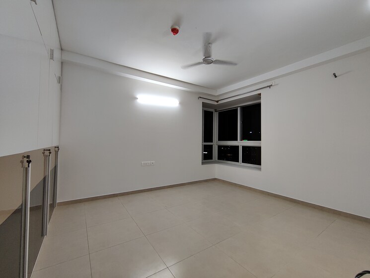 Room, bhartiya-nikoo-homes-phase-2 3 Bedroom 1635 Sq.Ft. Apartment In Thanisandra Main Road Bangalore 9387839