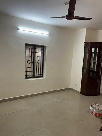 Room in 5 BHK Independent House at Koramangala – for Rent