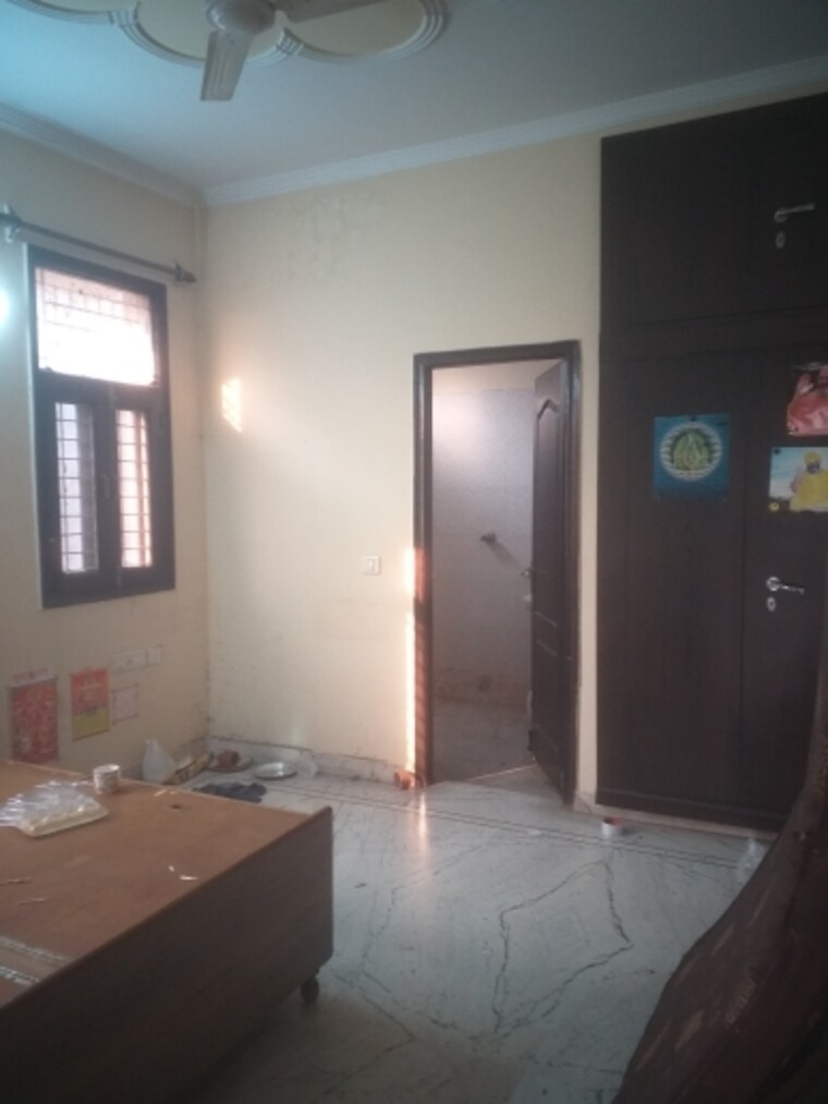 Room, south patel nagar 2 Bedroom 1380 Sq.Ft. Builder Floor In South Patel Nagar Delhi 9387913