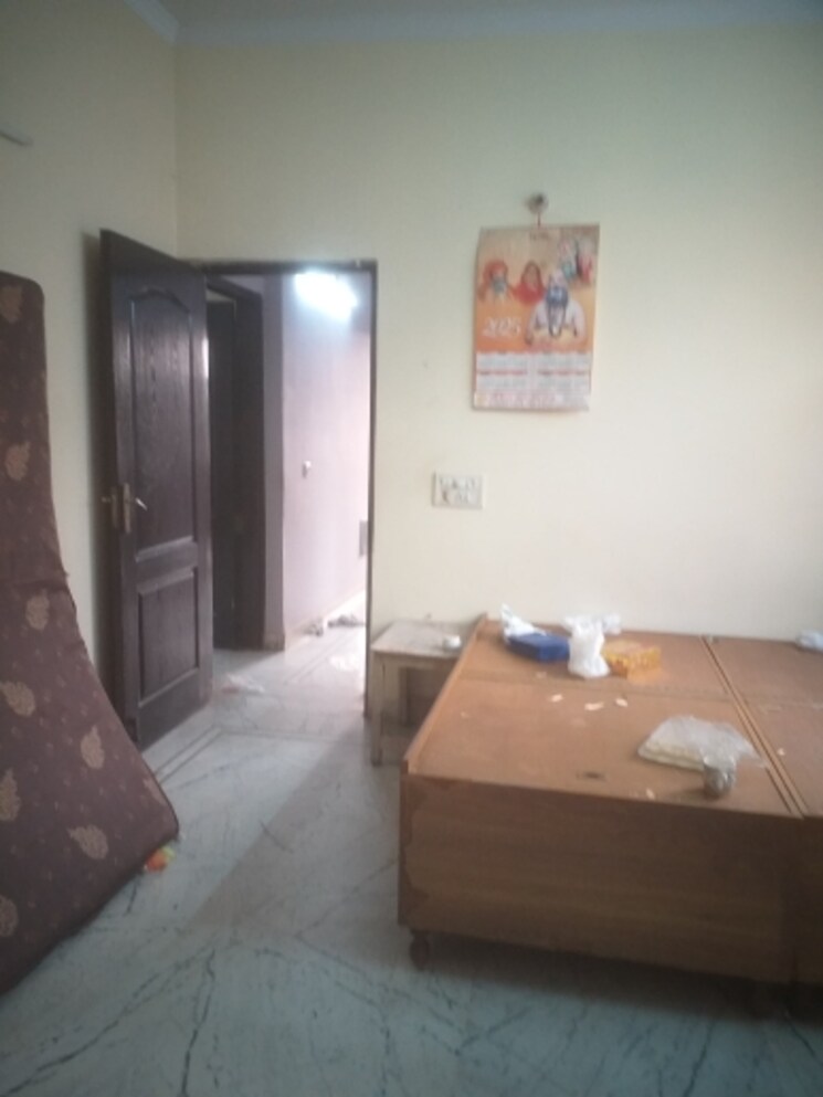 Bedroom, south patel nagar 2 Bedroom 1380 Sq.Ft. Builder Floor In South Patel Nagar Delhi 9387913