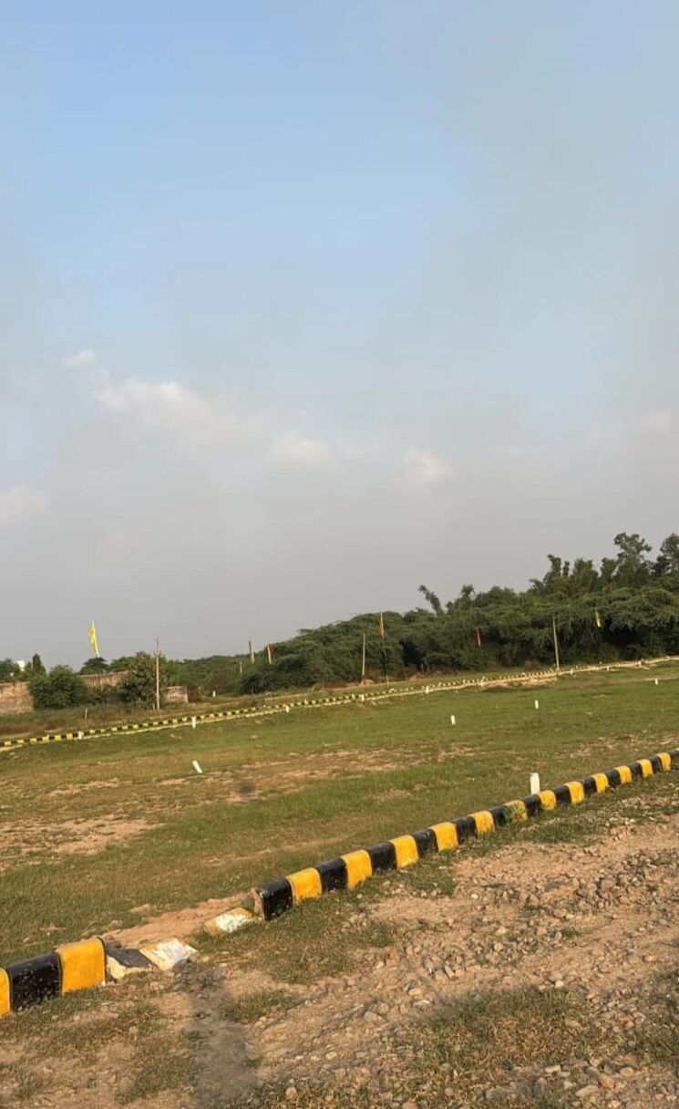undefined, canum-vip-enclave  100 Sq.Yd. Plot In Central Derabassi Chandigarh 9387877