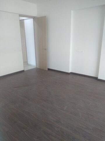 Furnished Amenities in 4 BHK Apartment at Rajesh Raj Infinia, Malad West – for Sale