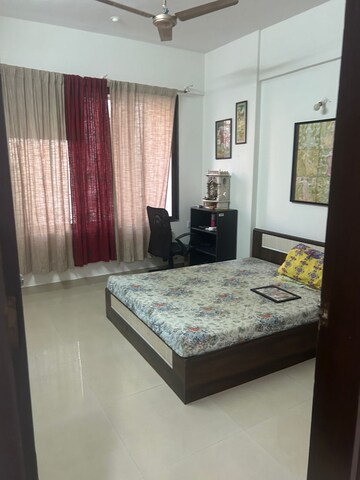 Bedroom in 2 BHK Apartment at Lake Pleasant, Powai – for Rent