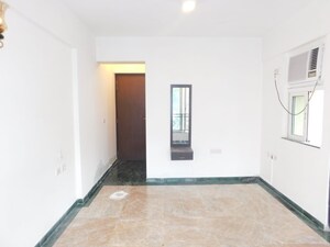 Room in 3 BHK Apartment at Hiranandani Gardens Octavius, Powai – for Rent