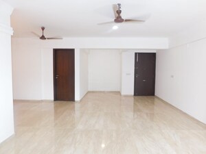 Room in 3 BHK Apartment at Hiranandani Gardens Octavius, Powai – for Rent