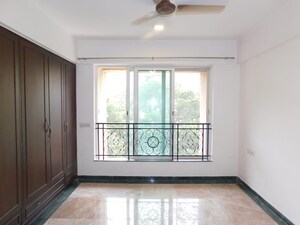 Room in 3 BHK Apartment at Hiranandani Gardens Octavius, Powai – for Rent