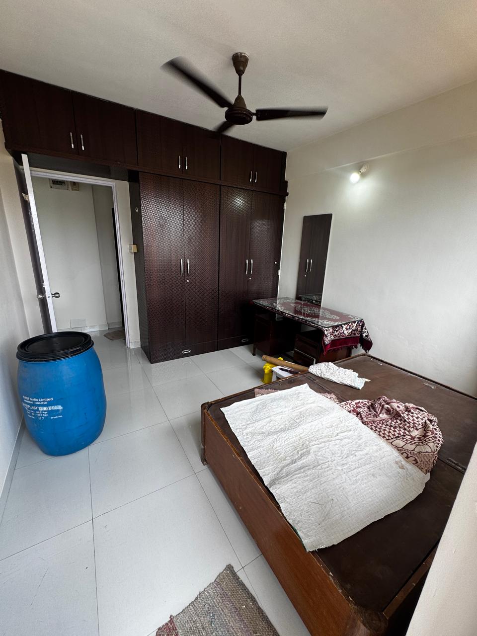 1 BHK 520 Sq.Ft. Apartment in Radha Apartment