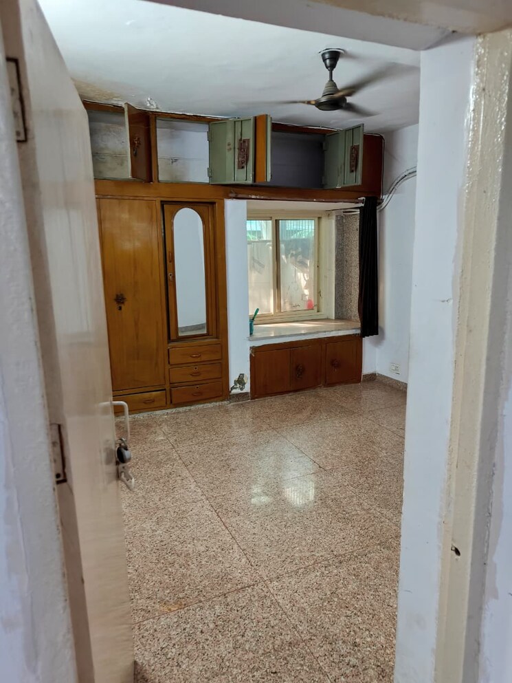 Room, sector 3 dwarka 3 Bedroom 1400 Sq.Ft. Apartment In Sector 3 Dwarka Delhi 9387949