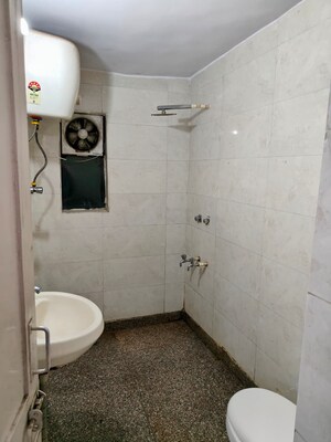 Bathroom in 3 BHK Apartment at Sector 3 Dwarka – for Rent